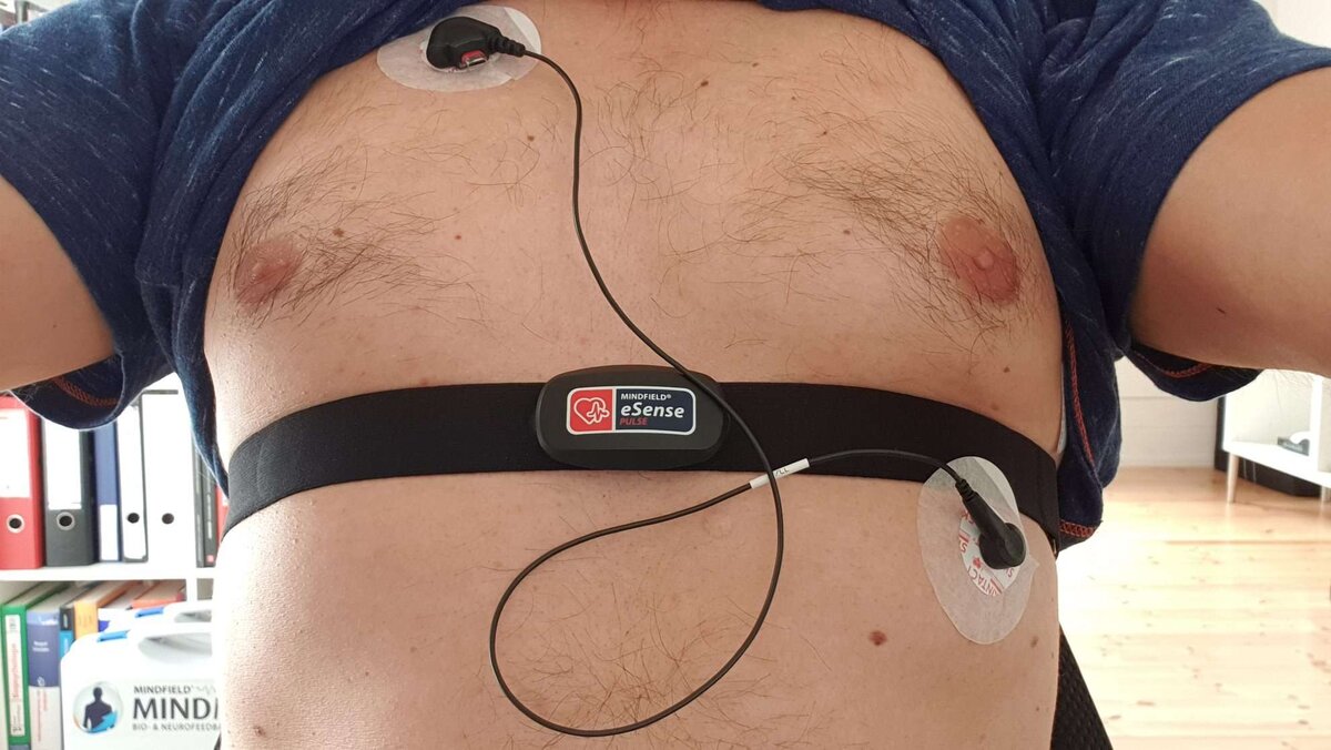 Measurement setup: eSense Pulse and Faros 180 worn simultaneously